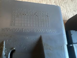 bontott TOYOTA COROLLA Középső Szellőző