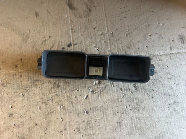 bontott TOYOTA COROLLA Középső Szellőző