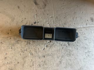 bontott TOYOTA COROLLA Középső Szellőző