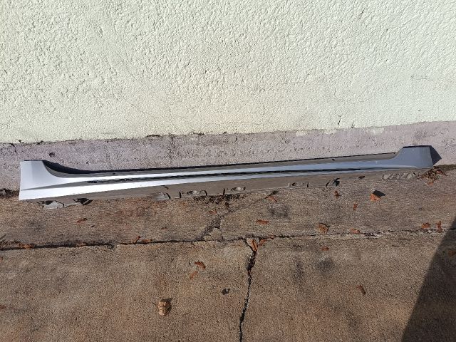 bontott TOYOTA COROLLA Küszöb Burkolat