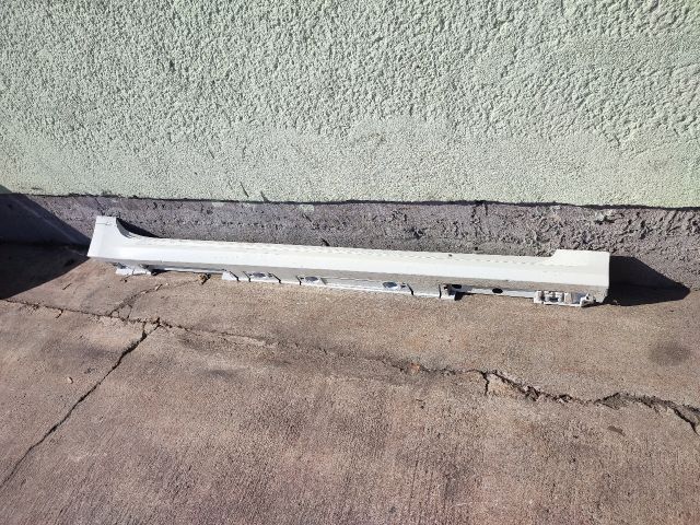 bontott TOYOTA COROLLA Küszöb Burkolat