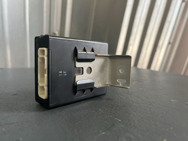 bontott TOYOTA COROLLA Légzsák Indító Modul Oldallégzsák