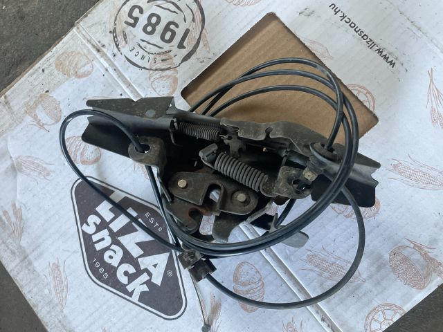 bontott TOYOTA COROLLA Motorháztető Zárszerkezet