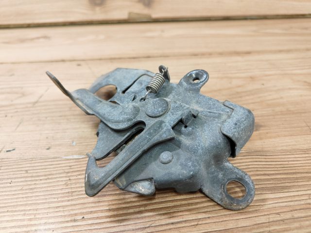 bontott TOYOTA COROLLA Motorháztető Zárszerkezet