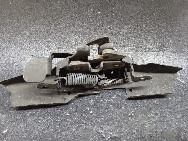 bontott TOYOTA COROLLA Motorháztető Zárszerkezet