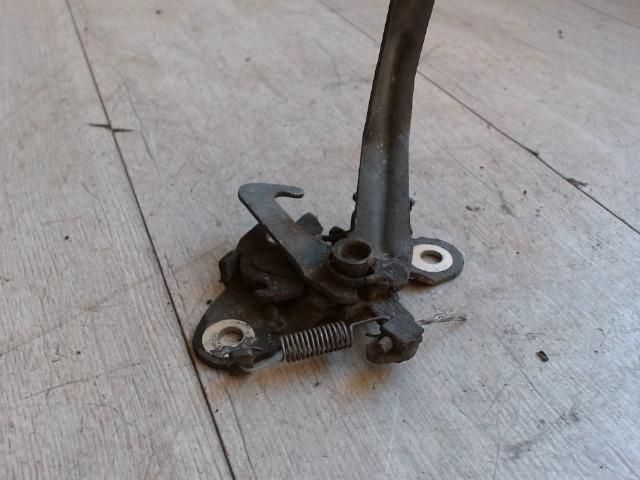 bontott TOYOTA COROLLA Motorháztető Zárszerkezet