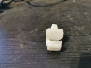 bontott TOYOTA COROLLA Napellenző Tartó (Pozíciófüggetlen)