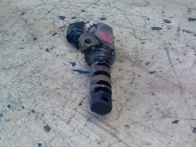 bontott TOYOTA COROLLA Olajnyomás Szelep Okoskerékhez