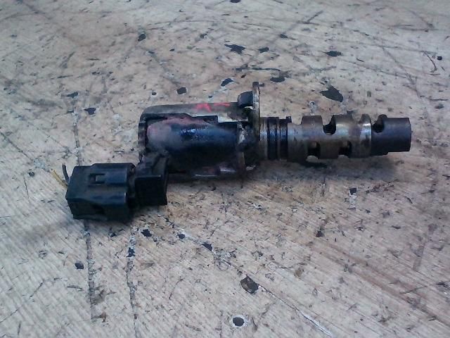 bontott TOYOTA COROLLA Olajnyomás Szelep Okoskerékhez