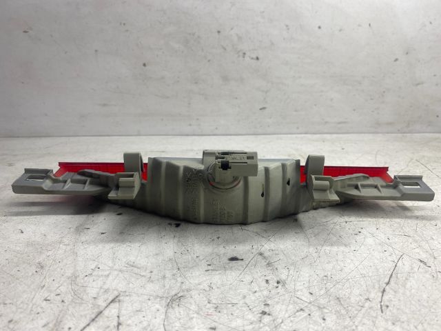 bontott TOYOTA COROLLA Pótféklámpa