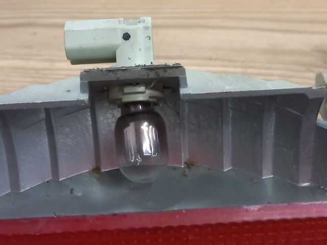 bontott TOYOTA COROLLA Pótféklámpa