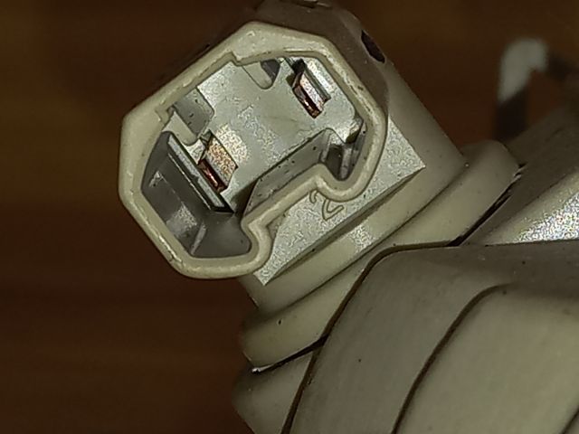 bontott TOYOTA COROLLA Pótféklámpa