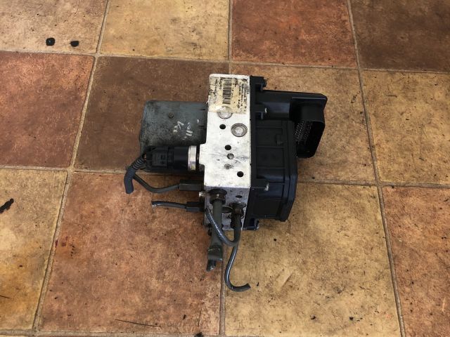 bontott TOYOTA COROLLA VERSO ABS Kocka