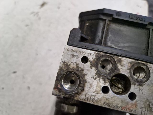 bontott TOYOTA COROLLA VERSO ABS Kocka