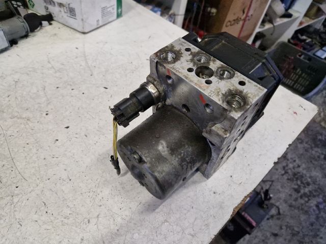 bontott TOYOTA COROLLA VERSO ABS Kocka