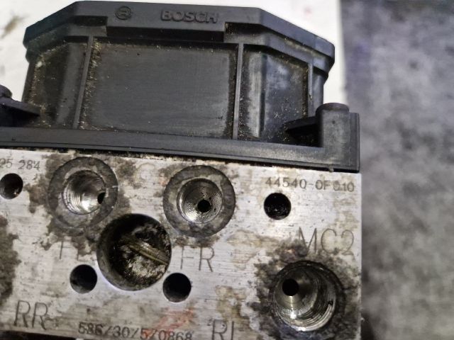 bontott TOYOTA COROLLA VERSO ABS Kocka