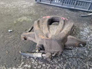 bontott TOYOTA COROLLA VERSO Bal első Féknyereg Munkahengerrel