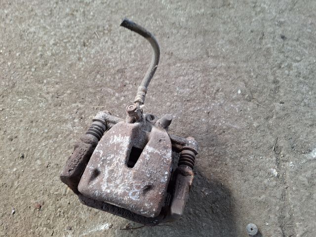 bontott TOYOTA COROLLA VERSO Bal hátsó Féknyereg Munkahengerrel