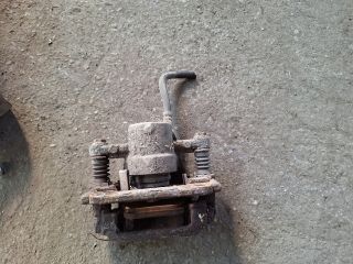 bontott TOYOTA COROLLA VERSO Bal hátsó Féknyereg Munkahengerrel