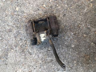 bontott TOYOTA COROLLA VERSO Bal hátsó Féknyereg Munkahengerrel