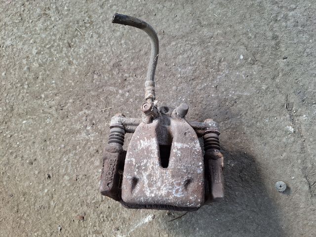 bontott TOYOTA COROLLA VERSO Bal hátsó Féknyereg Munkahengerrel