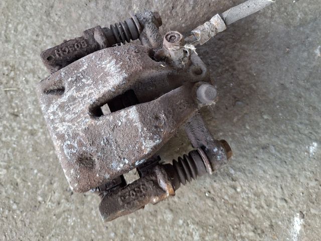 bontott TOYOTA COROLLA VERSO Bal hátsó Féknyereg Munkahengerrel