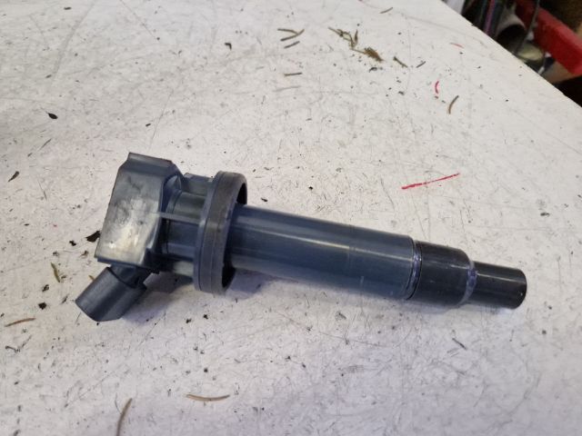 bontott TOYOTA COROLLA VERSO Gyújtótrafó