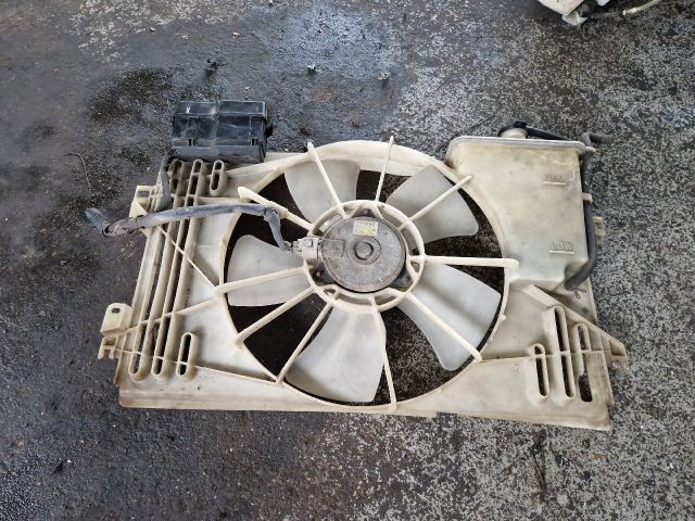 bontott TOYOTA COROLLA VERSO Hűtőventilátor