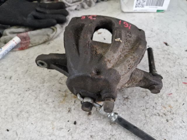 bontott TOYOTA COROLLA VERSO Jobb első Féknyereg Munkahengerrel