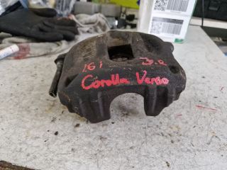 bontott TOYOTA COROLLA VERSO Jobb első Féknyereg Munkahengerrel