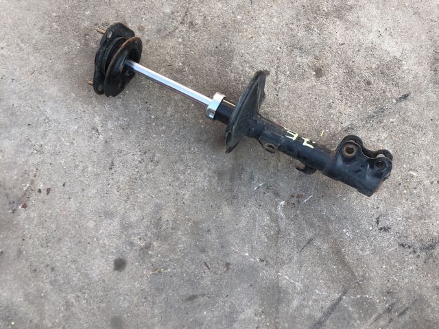 bontott TOYOTA COROLLA VERSO Jobb első Lengéscsillapító