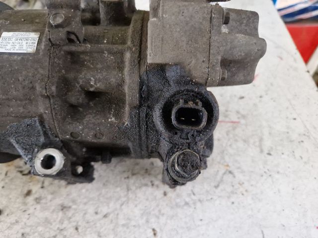 bontott TOYOTA COROLLA VERSO Klímakompresszor