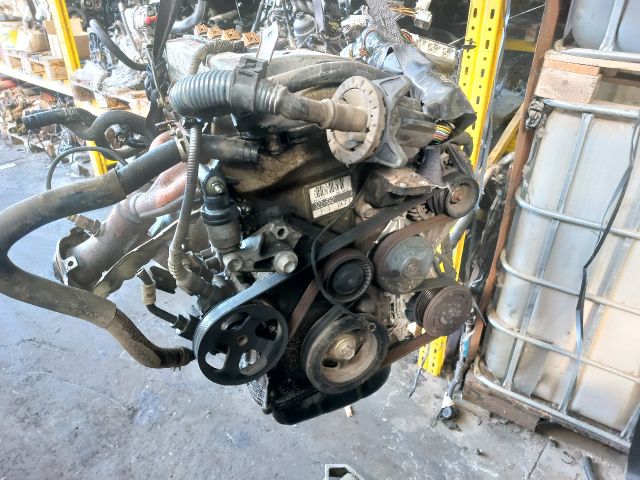 bontott TOYOTA COROLLA VERSO Komplett Motor (Segédberendezésekkel)