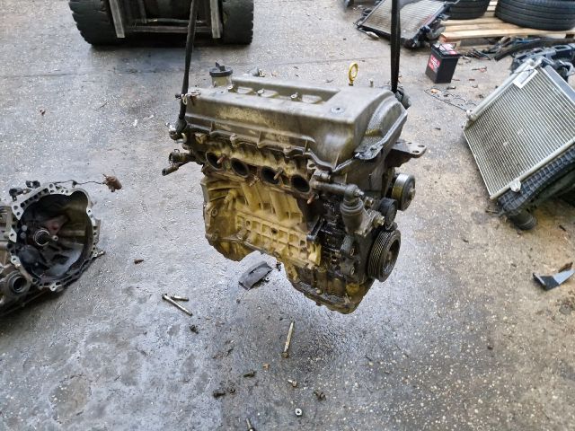 bontott TOYOTA COROLLA VERSO Motor (Fűzött blokk hengerfejjel)