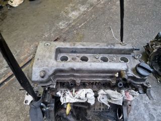 bontott TOYOTA COROLLA VERSO Motor (Fűzött blokk hengerfejjel)