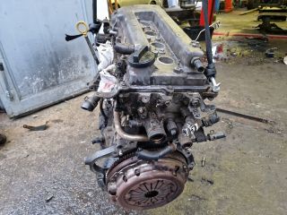 bontott TOYOTA COROLLA VERSO Motor (Fűzött blokk hengerfejjel)