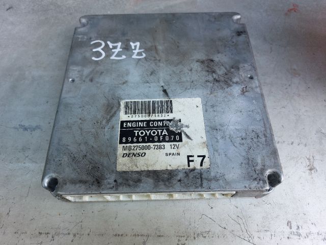 bontott TOYOTA COROLLA VERSO Motorvezérlő