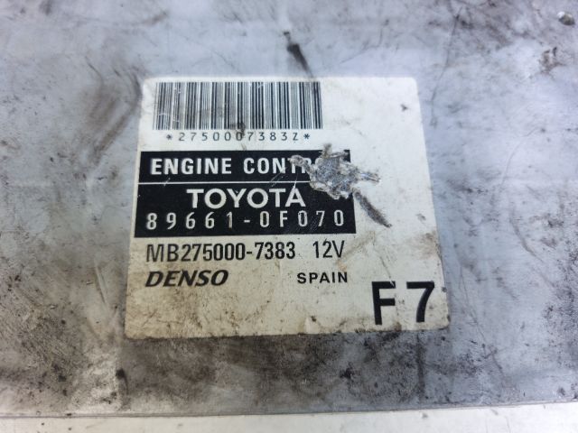 bontott TOYOTA COROLLA VERSO Motorvezérlő