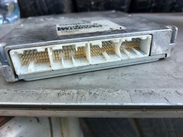 bontott TOYOTA COROLLA VERSO Motorvezérlő