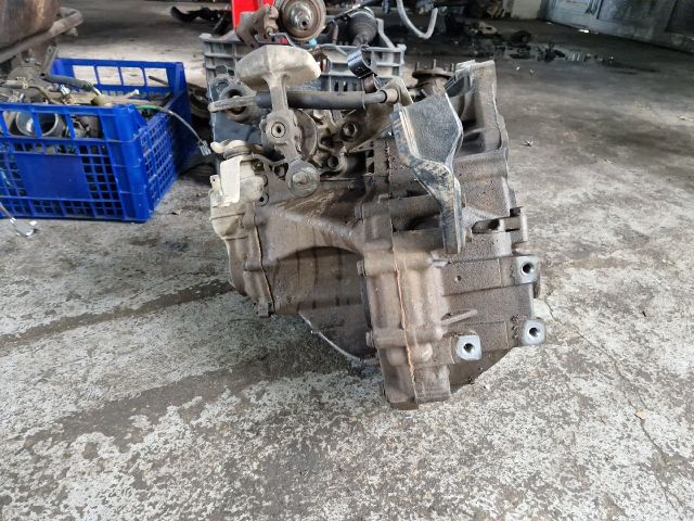 bontott TOYOTA COROLLA VERSO Váltó (Mechanikus)