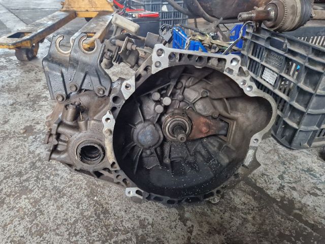 bontott TOYOTA COROLLA VERSO Váltó (Mechanikus)