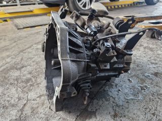 bontott TOYOTA COROLLA VERSO Váltó (Mechanikus)