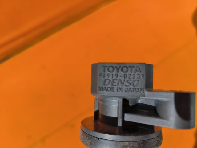 bontott TOYOTA COROLLA VERSO Gyújtótrafó