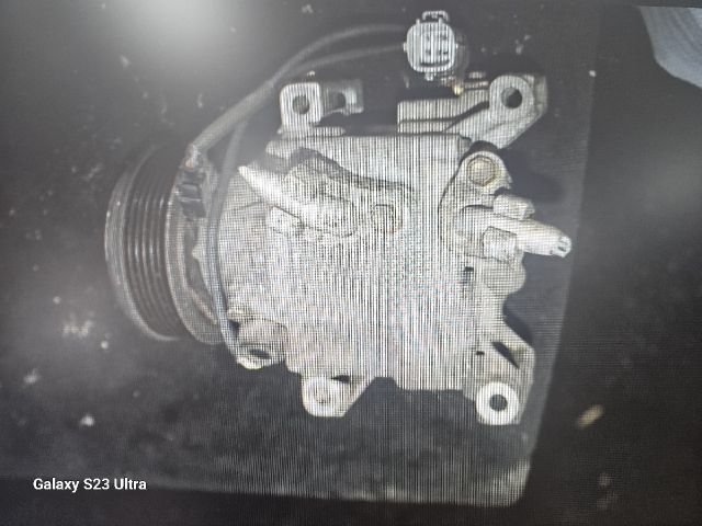 bontott TOYOTA COROLLA VERSO Klímakompresszor