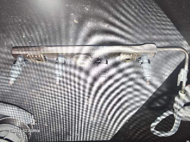 bontott TOYOTA COROLLA VERSO Porlasztó Sor / Híd