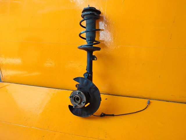 bontott TOYOTA COROLLA VERSO Bal első Csonkállvány Kerékaggyal