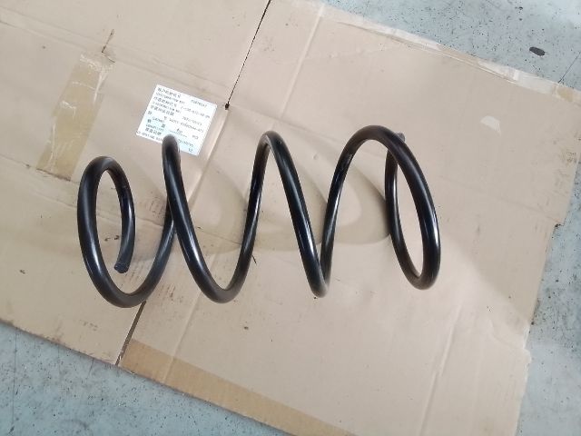 bontott TOYOTA COROLLA VERSO Bal első Rugó