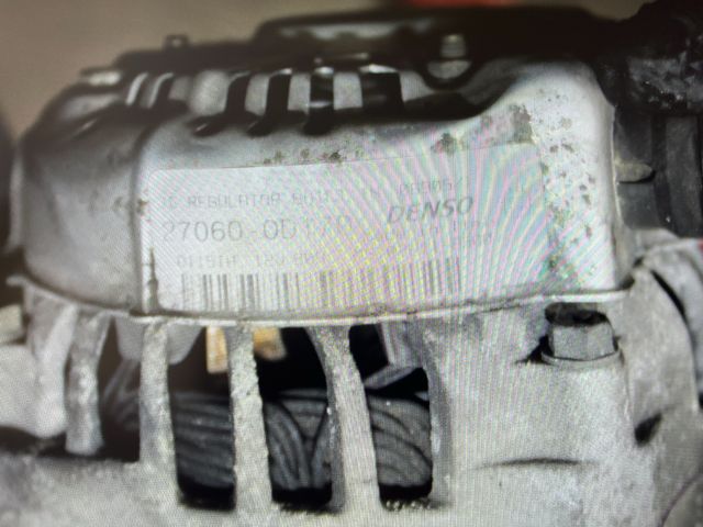 bontott TOYOTA COROLLA VERSO Generátor