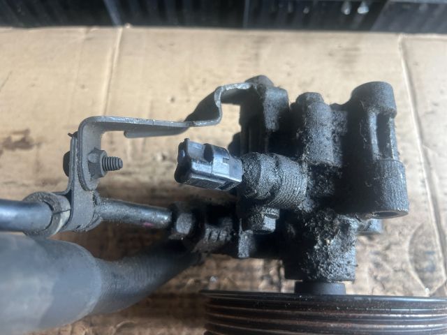 bontott TOYOTA COROLLA VERSO Kormányszervó Motor (Hidraulikus)