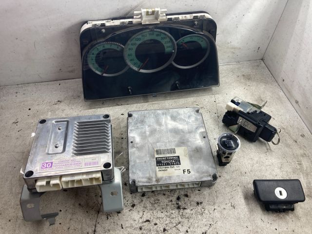 bontott TOYOTA COROLLA VERSO Motorvezérlő